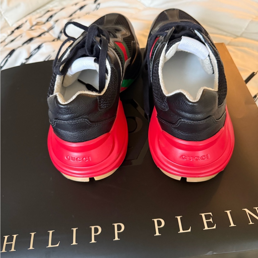Gucci Black and Red Athletic Shoes